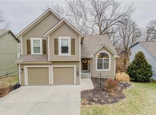 7309 N Oakland Ave, Kansas City, MO 64158