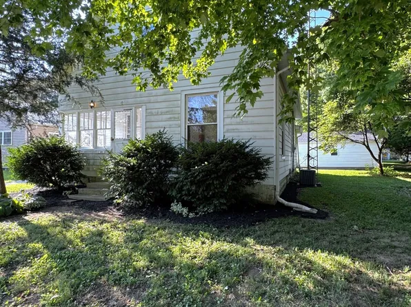 403 W Washington St, Waynetown, IN 47990