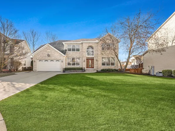 8 Fairfax Ct, Bolingbrook, IL 60490