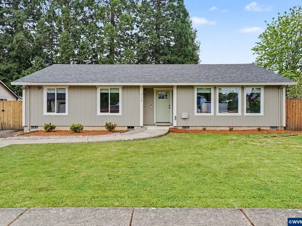 713 NE Rosewood Ln, Dallas, OR 97338