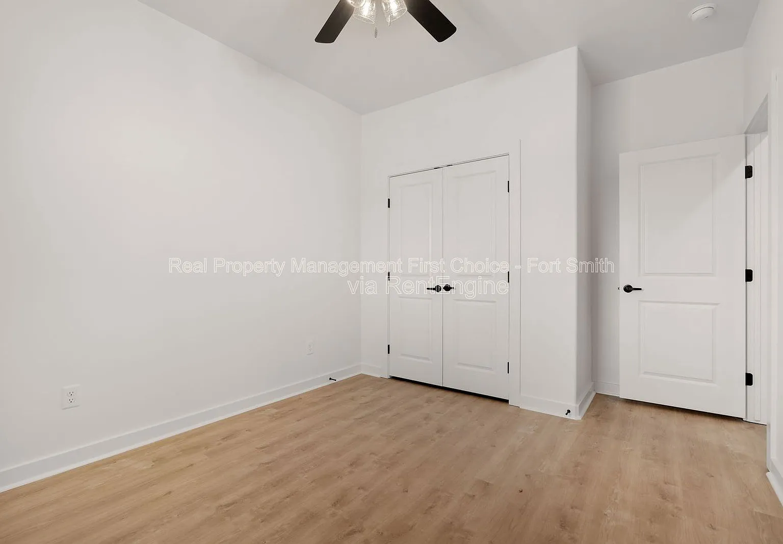 3 bed, 2.0 bath, 1487 sqft, $1,600 — Photo 4