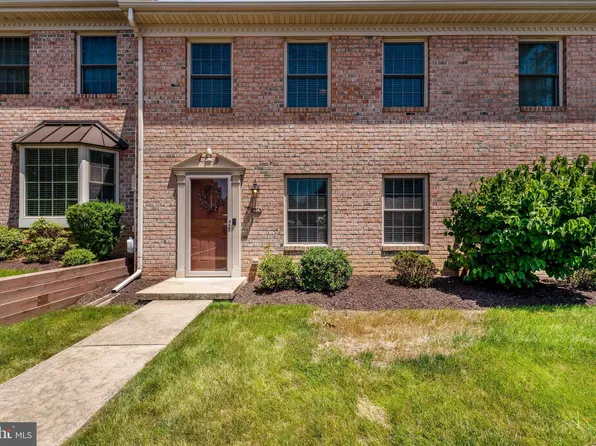 604 Glenbrook Dr, Harrisburg, PA 17110