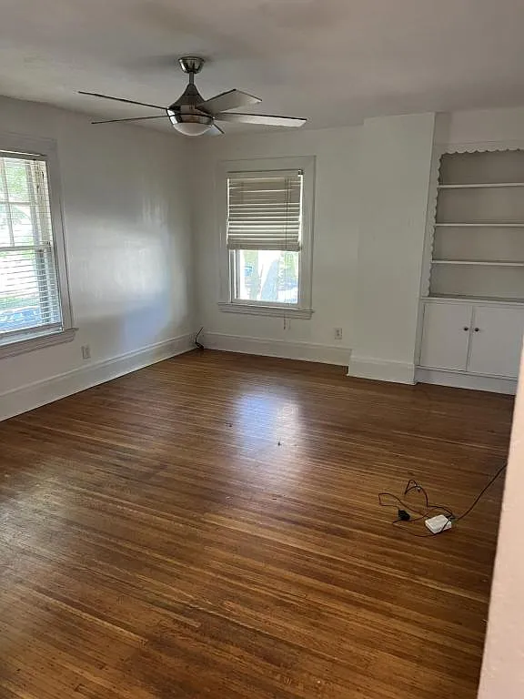 1057 Park Ave — Photo 4