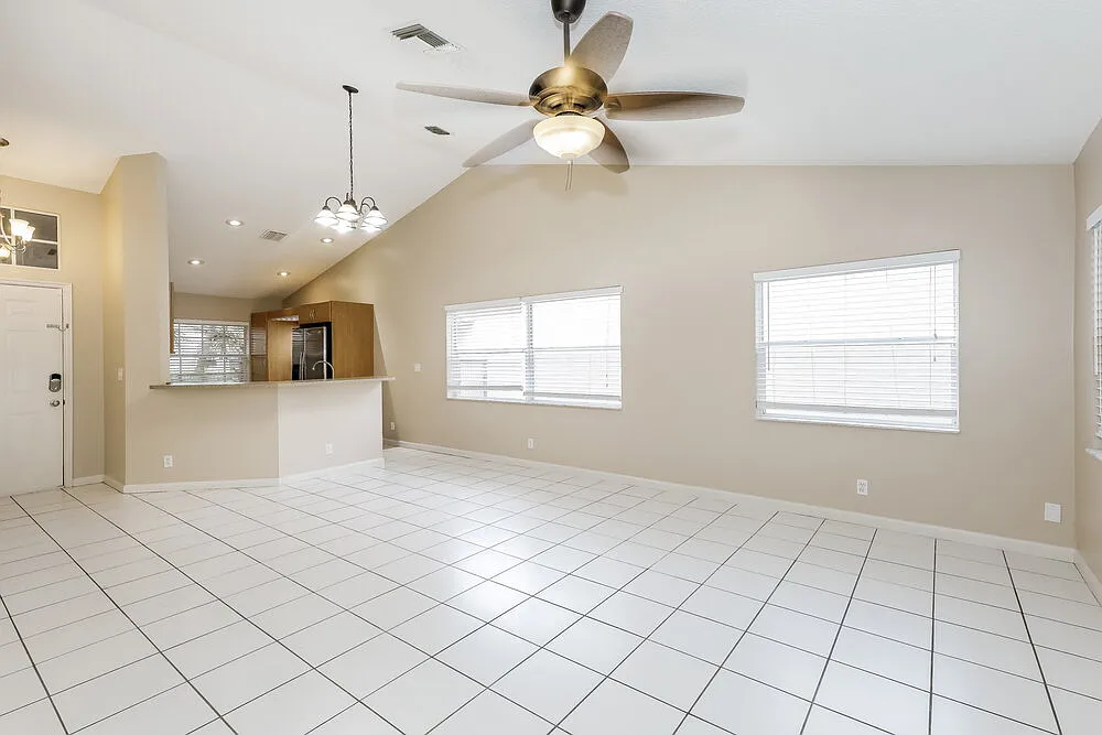 3 bed, 2.0 bath, 1788 sqft, $3,445 — Photo 3