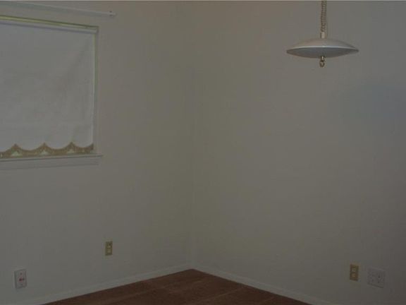 4th image of 2204 S Vernon Ave