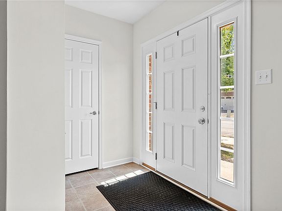 4th image of 602 Fairgate Dr