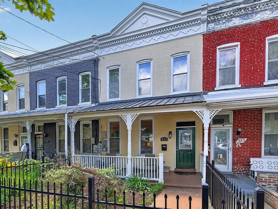 1st image of 928 Ingraham St NW