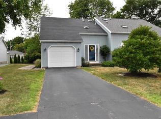 4298 Twilight Ln, Hamburg, NY 14075