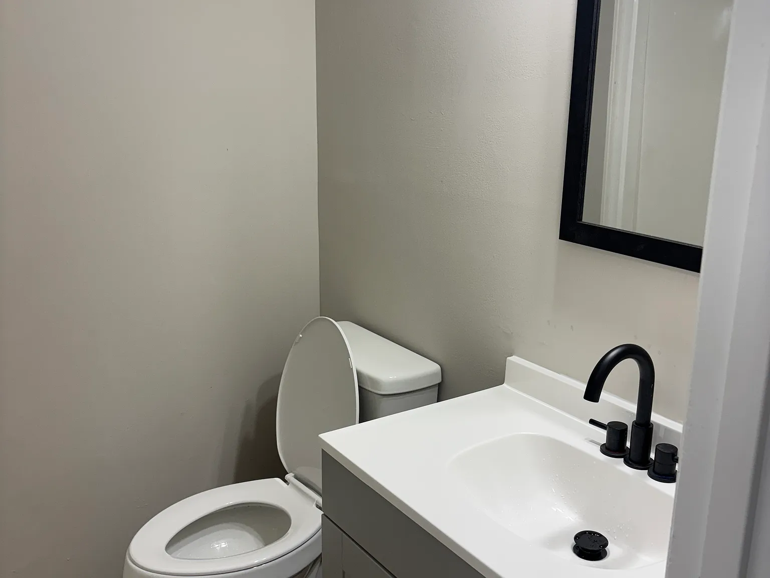 3 bed, 1.5 bath, 1053 sqft, $1,250 — Photo 2