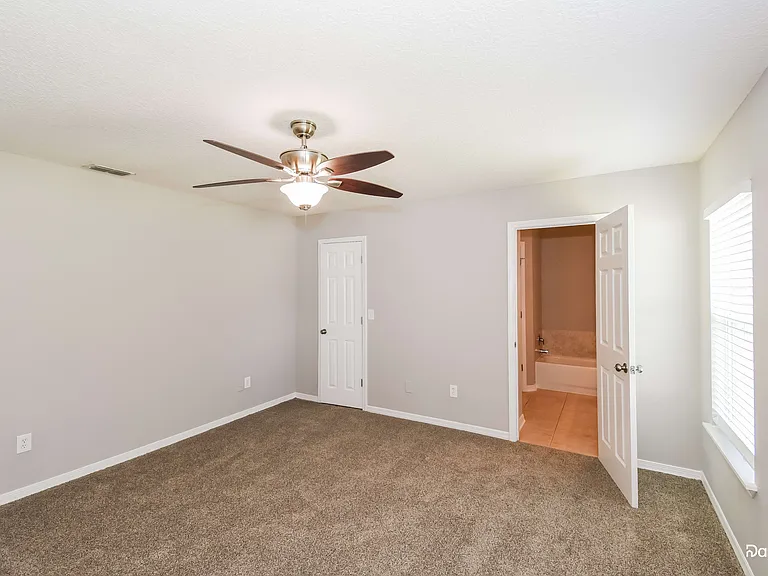 8450 Maple St — Photo 12