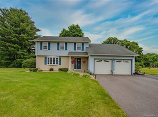 34 Lang Rd, Windsor, CT 06095