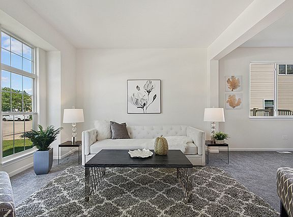 2nd image of 4303 Blackthorn Dr