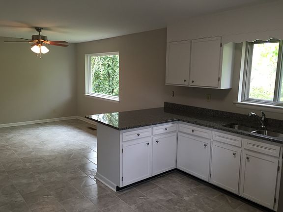 3rd image of 4646 Sable Dr