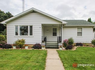 1137 Wheeler St, Lake Geneva, WI 53147