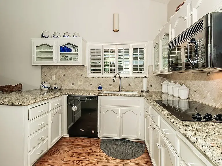 3421 W Los Altos Ave — Photo 10