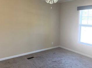 724 Creek Ridge Rd TRLR 88, Greensboro, NC 27406