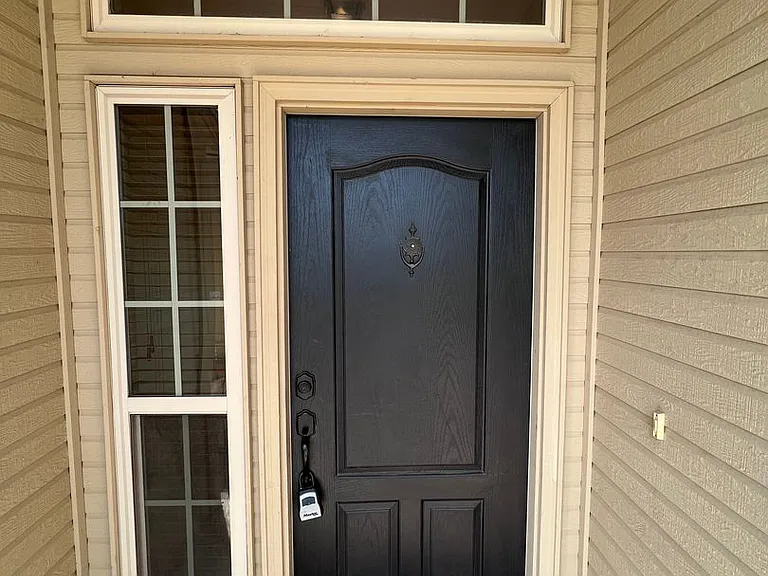 617 Applewood St — Photo 3