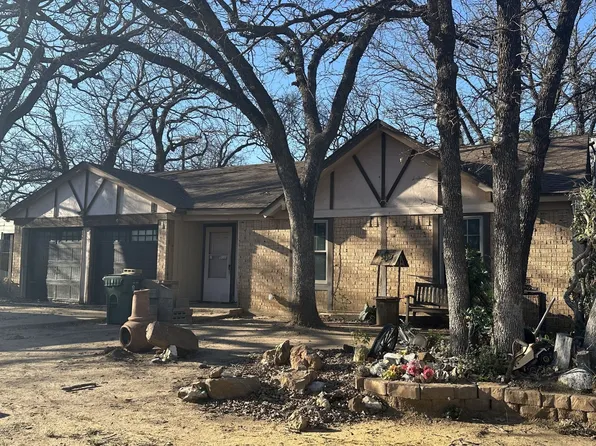 4607 Willow Tree Dr, Arlington, TX 76017