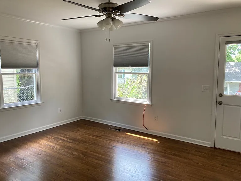 625 Midway Ave — Photo 14