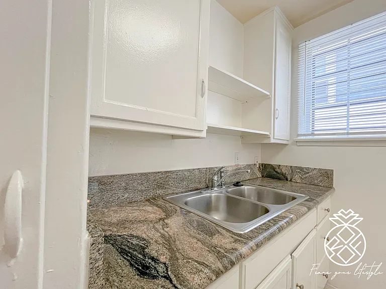 3823 Los Feliz Blvd #2 — Photo 17