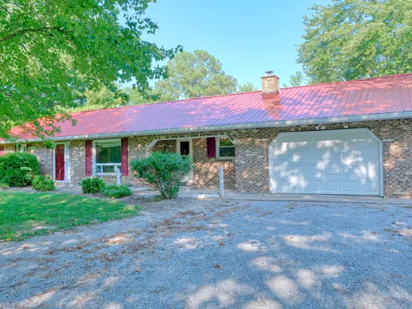 103 Smith Dr, De Soto, IL 62924