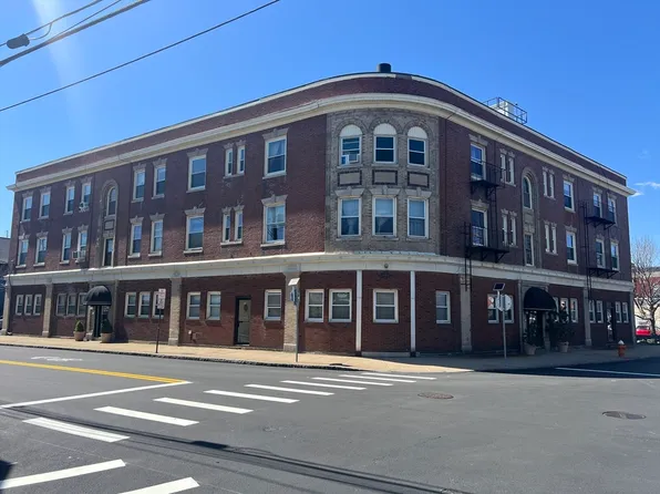 267 Washington Ave APT 5, Winthrop, MA 02152