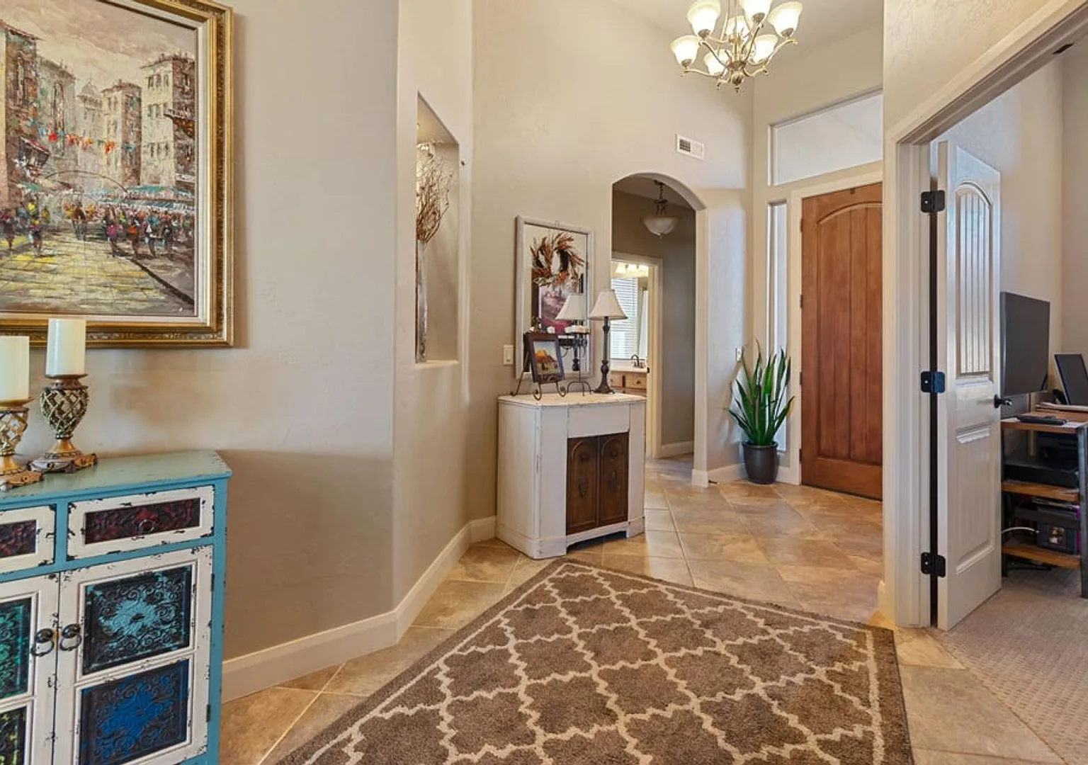 4 bedroom 2 bath Home in Ivins — Photo 3