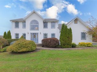 17 Blue Heron Rd, Nanuet, NY 10954