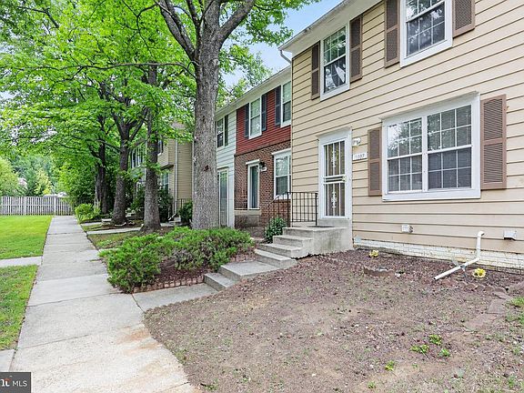 3rd image of 1007 Saint Michaels Dr