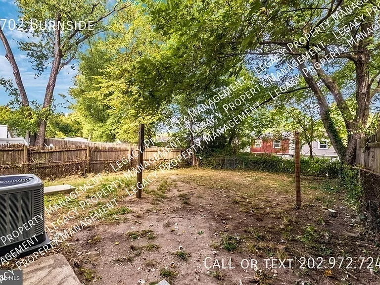 7702 Burnside Rd — Photo 12