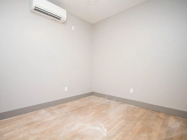 1716 Woodbine St #2RLX — Photo 8