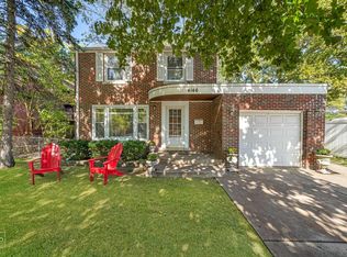 4146 Golf Rd, Skokie, IL 60076