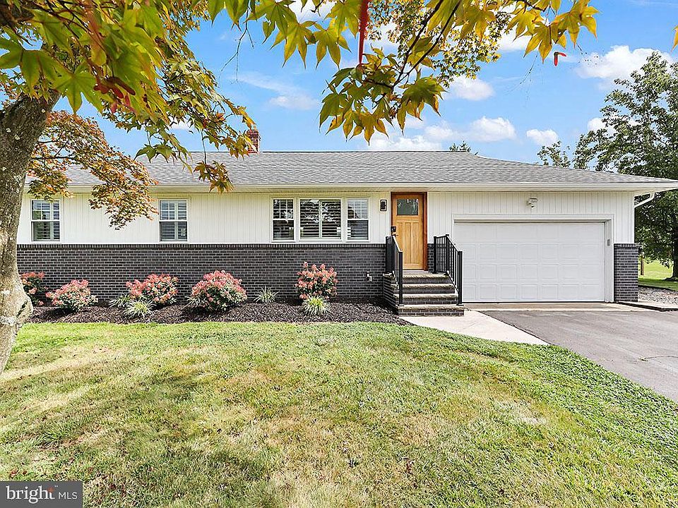 212 Schoolhouse Rd, Sellersville, PA 18960 Zillow