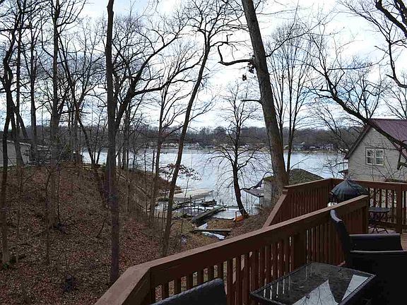 2nd image of 10898 N Lower Lake Shore Dr