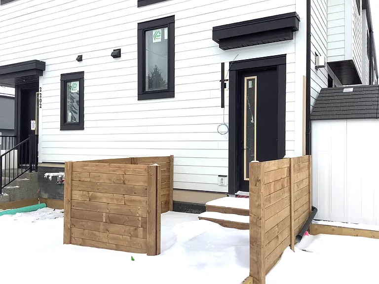2202R 35th St SW — Photo 10