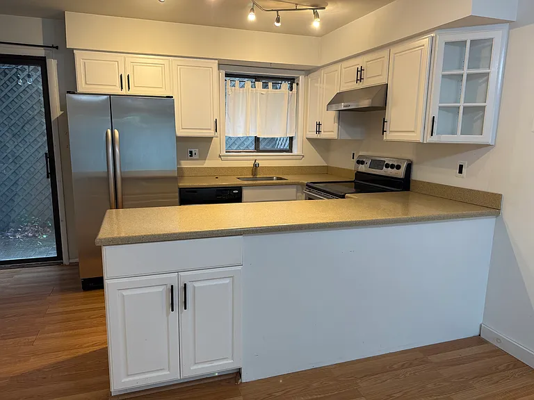 10 Fort Point St #11 — Photo 12