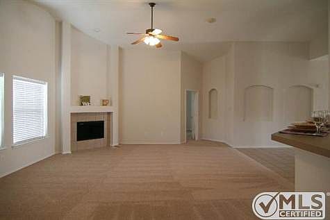 4th image of 1924 Stonehill Dr