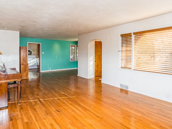 Living Room / Dining Room