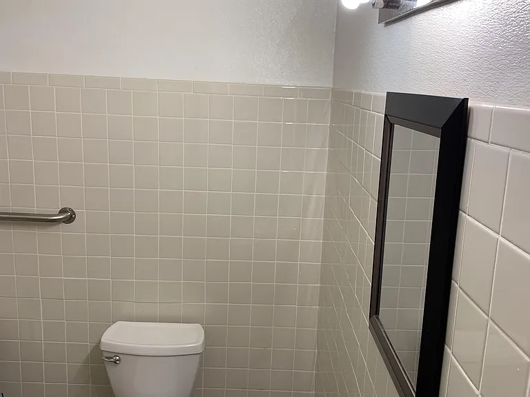 635 Howard Pl — Photo 28