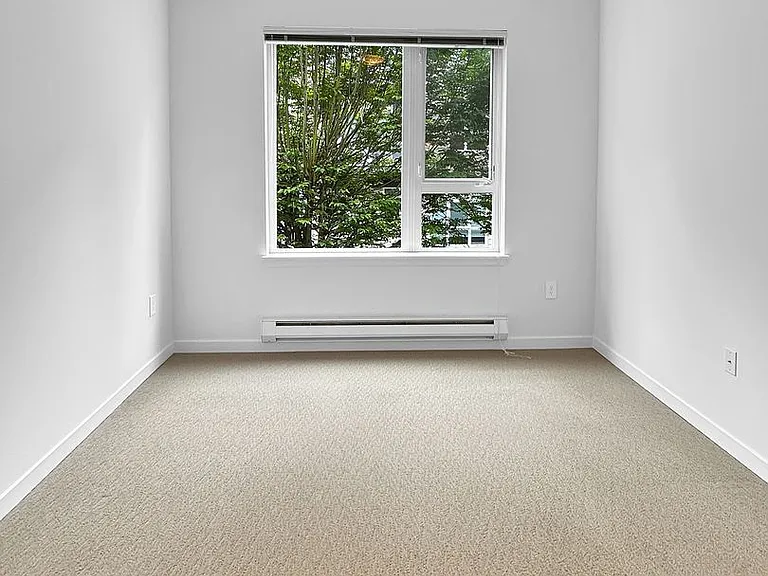 375 Kirkland Ave #215 — Photo 6