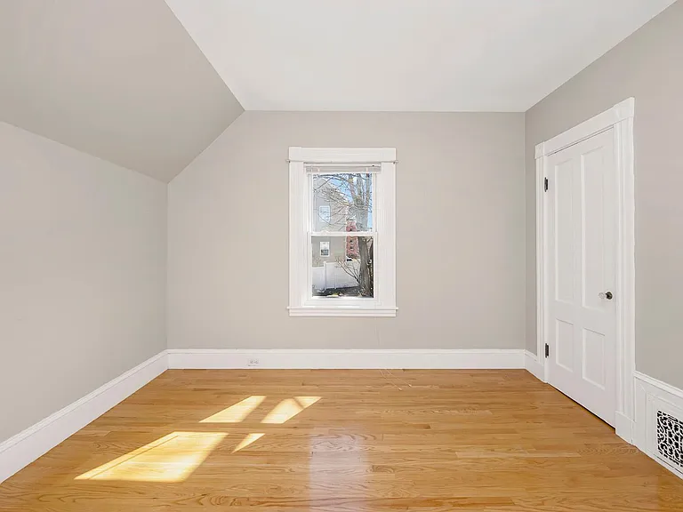 16 Oak Grove Ter — Photo 23