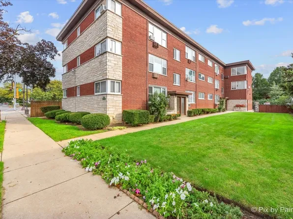 7211 Division St APT C2, River Forest, IL 60305