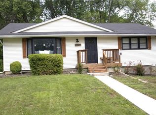 21809 S Peculiar Dr, Peculiar, MO 64078