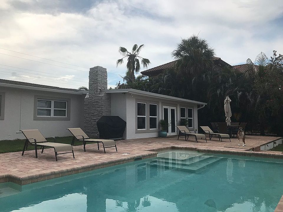 1st image of 3933 Fontainebleau Dr