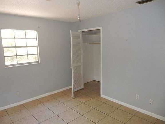 5th image of 1076 27th St