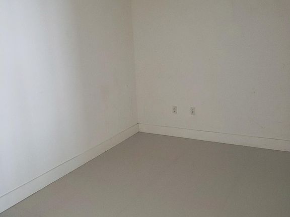 5th image of 495 Brickell Ave APT 4004