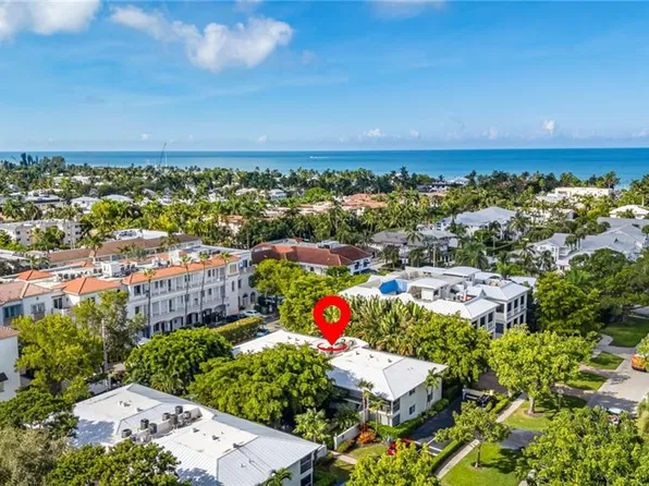 362 4th Ave S #362, Naples, FL 34102