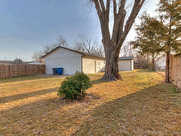 2nd image of 10608 E 21st Pl