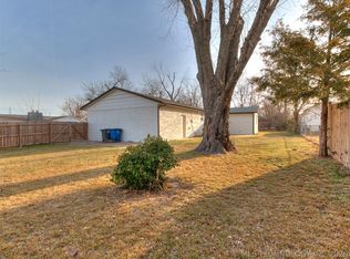 10608 E 21st Pl, Tulsa, OK 74129