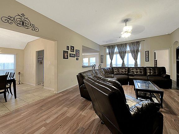 5th image of 3302 Quarry Place Ln